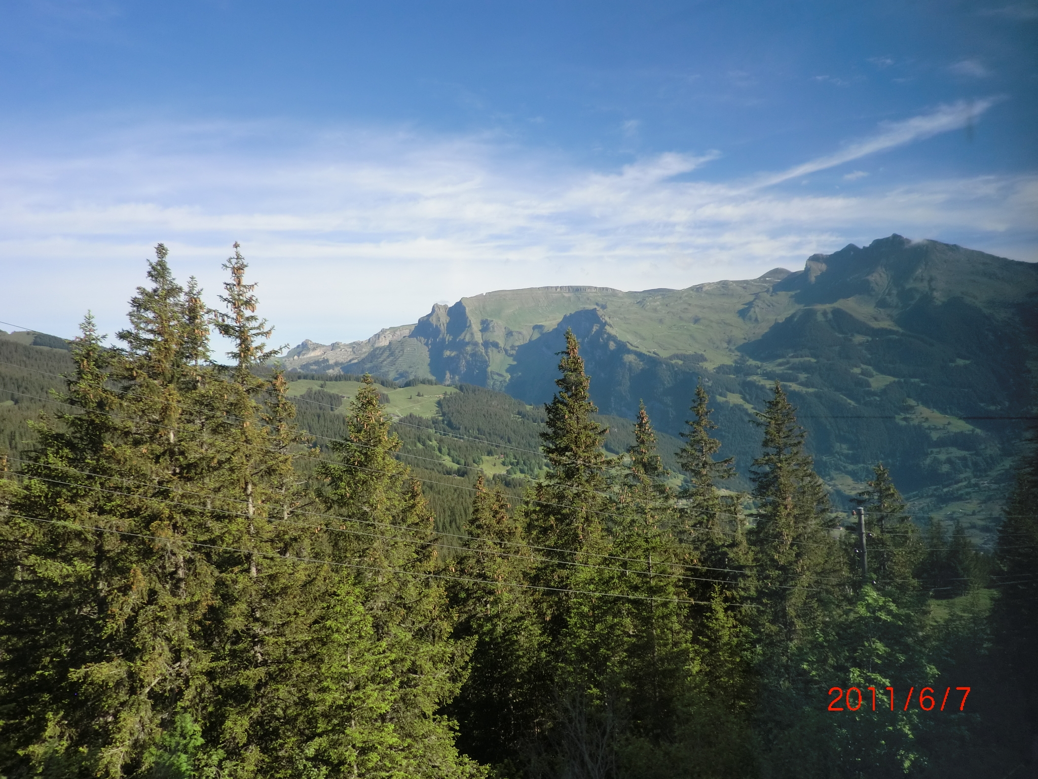 上阿尔比斯山少女峰途中风光